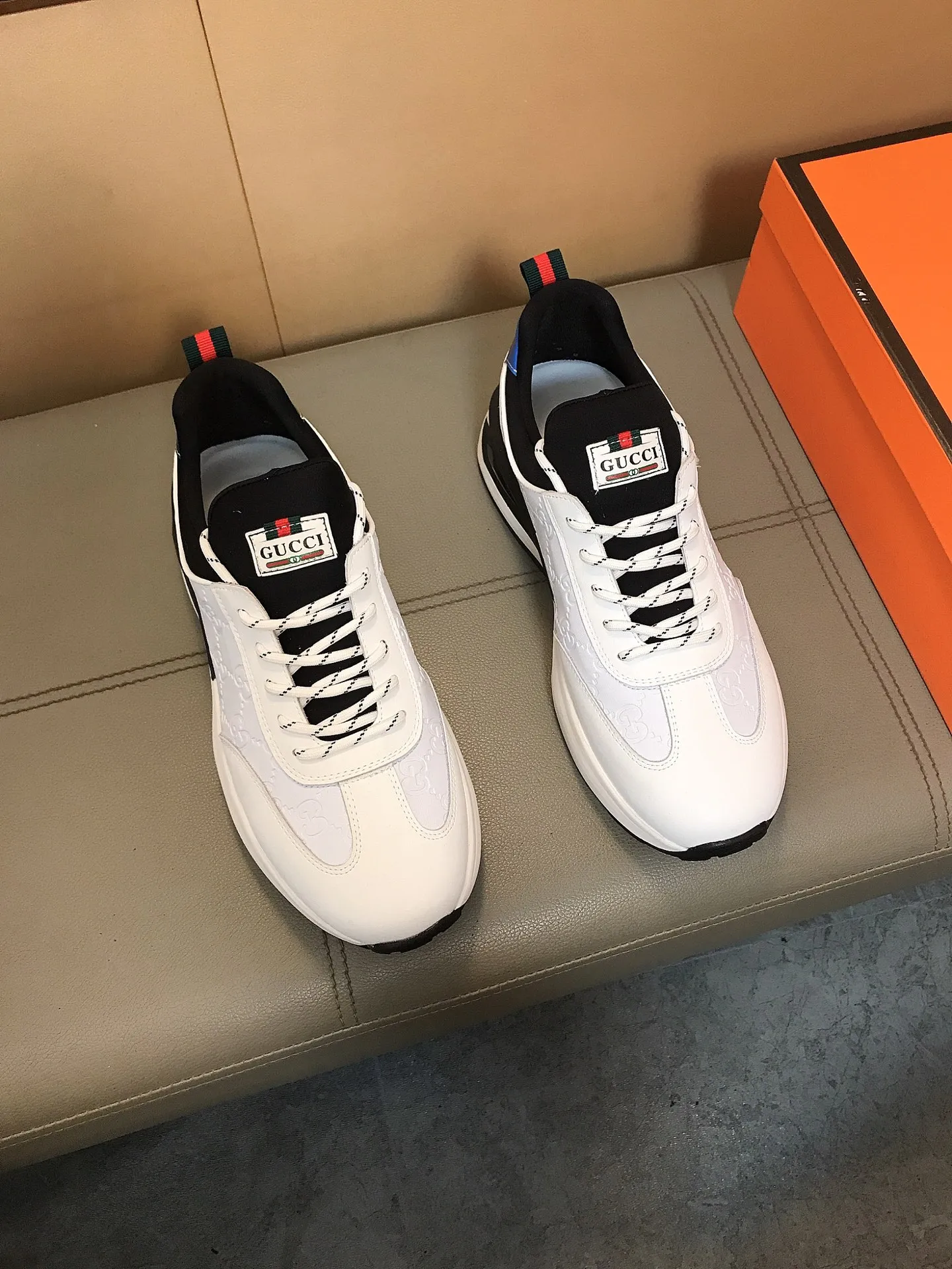 Factory price P442 💎👟👟[GUCCI] The latest trendy men's casual shoes, the fabric is made of embossed cowhide imported from Italy, comfortable sheepskin lining + feet, the original outsole is wear-resistant and non-slip, high-level version, exquisite workmanship. Code number: 38-44